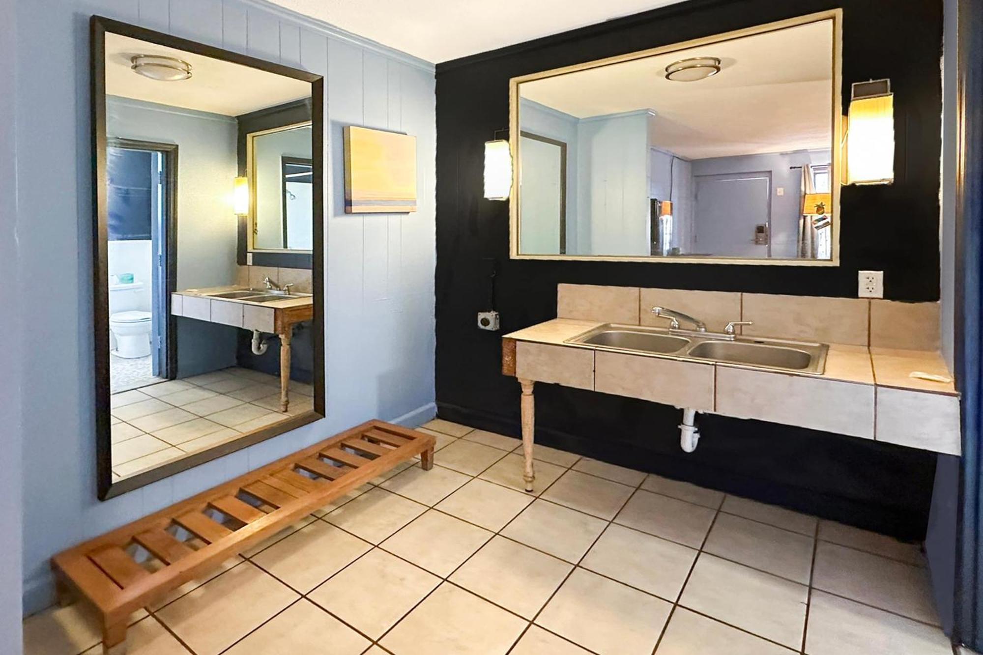 Luxury Inn By Oyo Albany Exterior foto